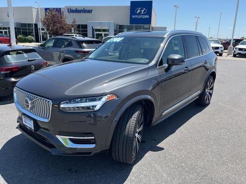 2024 Volvo XC90 Recharge Plug-In Hybrid T8 Core Bright Theme