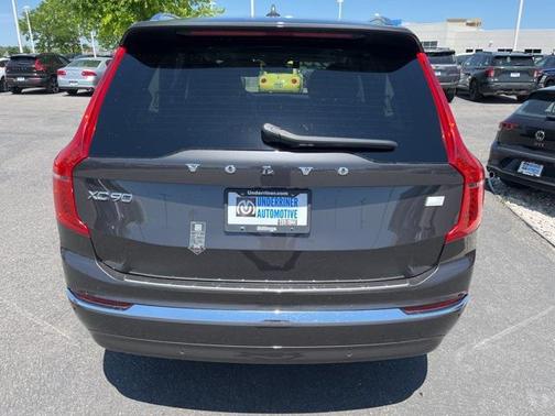 2024 Volvo XC90 Recharge Plug-In Hybrid T8 Core Bright Theme