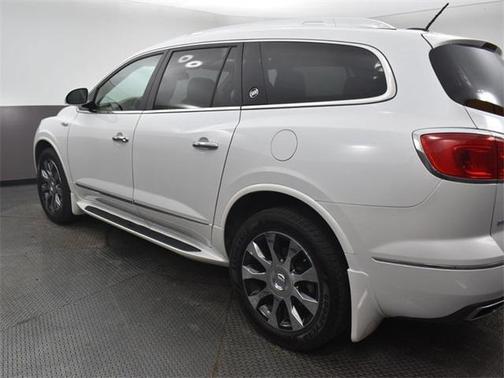 Photo 4 of 35 of 2017 Buick Enclave Premium