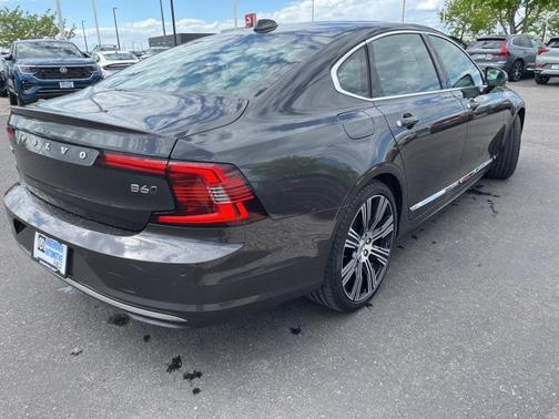 2022 Volvo S90 B6 Inscription