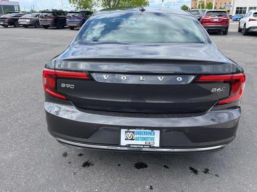 2022 Volvo S90 B6 Inscription