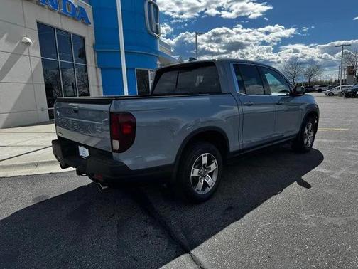 Gray 2024 Honda Ridgeline RTL