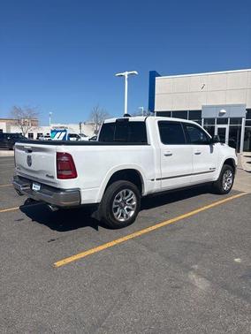 Ivory White Tri-Coat Pearlcoat 2023 RAM 1500 Limited