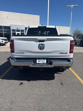 Ivory White Tri-Coat Pearlcoat 2023 RAM 1500 Limited