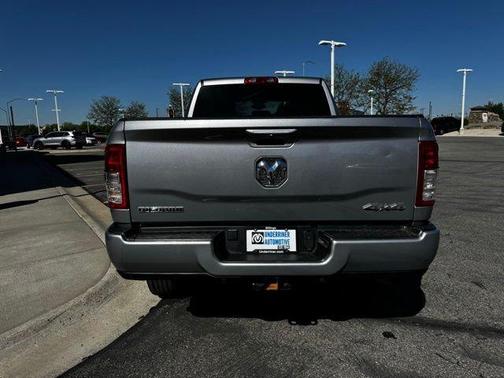 Billet Silver Metallic Clearcoat 2022 RAM 2500 Big Horn Crew Cab 4x4 6'4' Box