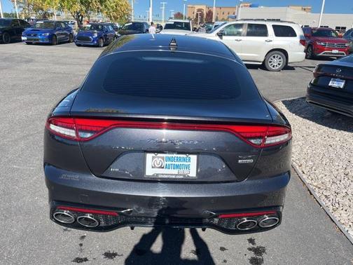 2022 Kia Stinger GT1