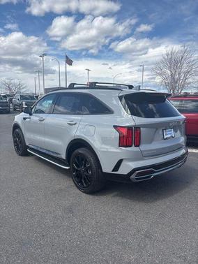 Wolf Gray 2023 Kia Sorento SX