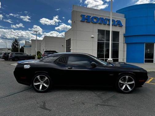 Pitch Black Clearcoat 2017 Dodge Challenger R/T