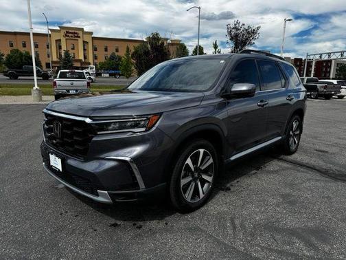 Gray 2023 Honda Pilot AWD Elite