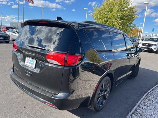 2019 Chrysler Pacifica Touring L