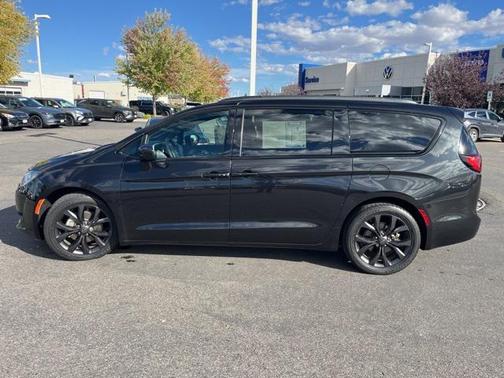 2019 Chrysler Pacifica Touring L