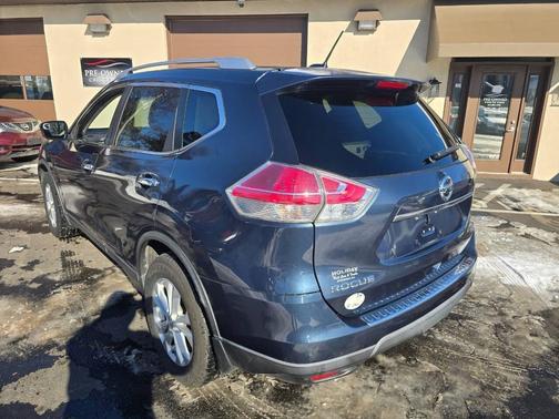 2016 Nissan Rogue SV