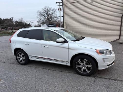 2015 Volvo XC60 T6 Premier Plus