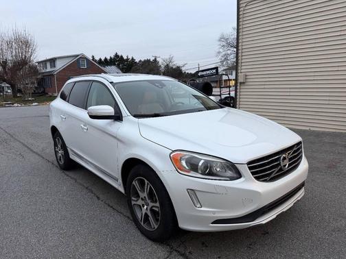 2015 Volvo XC60 T6 Premier Plus