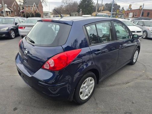 2012 Nissan Versa 1.8 SL