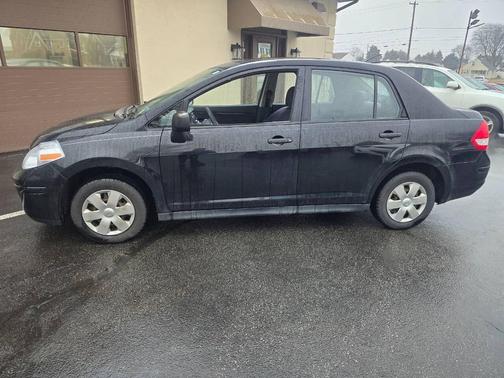 2009 Nissan Versa 1.6 Base