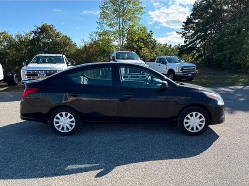 2015 Nissan Versa 1.6 S