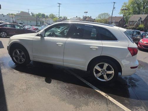 Ibis White 2011 Audi Q5 Premium Plus