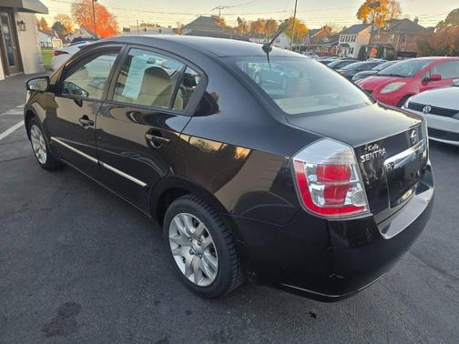 2010 Nissan Sentra 2.0 SR