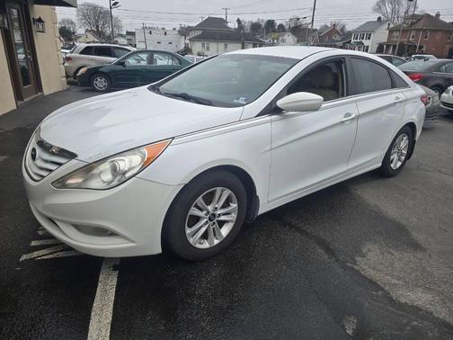 2013 Hyundai SONATA GLS