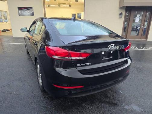 2017 Hyundai ELANTRA SE Value Edition