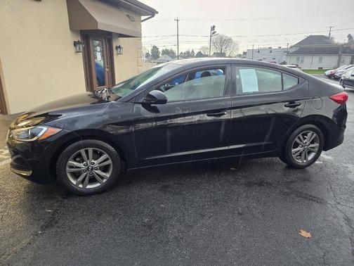 2017 Hyundai ELANTRA SE Value Edition