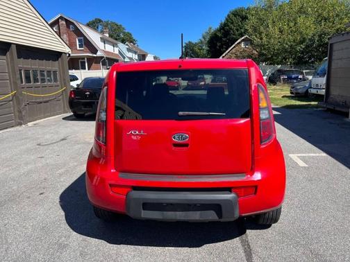 2010 Kia Soul +