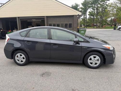 Winter Gray Metallic 2011 Toyota Prius II