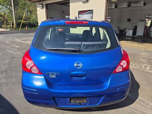 Arctic Blue 2009 Nissan Versa 1.8 SL