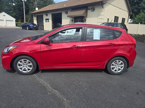 2013 Hyundai Accent GS