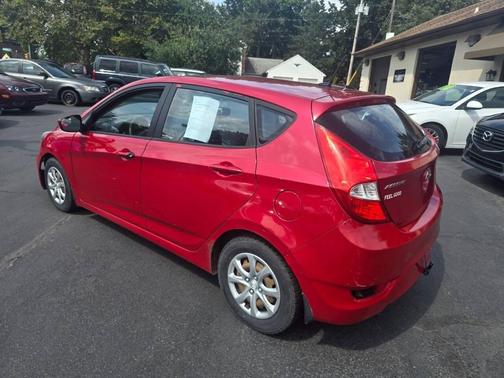 2013 Hyundai Accent GS