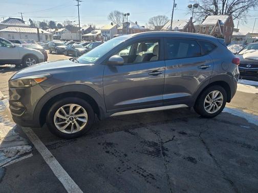 2017 Hyundai TUCSON SE Plus