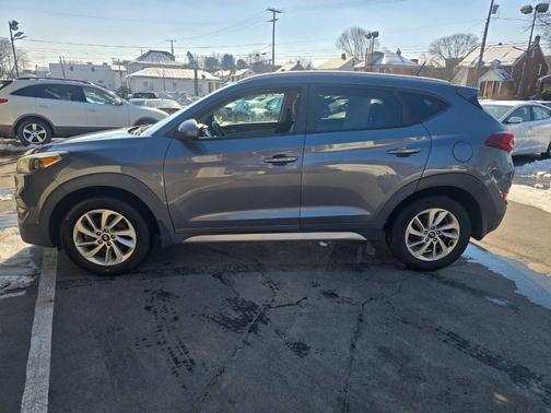 2017 Hyundai TUCSON SE Plus