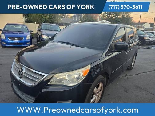 2011 Volkswagen Routan SE