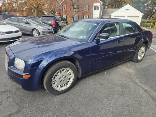 2005 Chrysler 300 Base