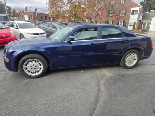 2005 Chrysler 300 Base