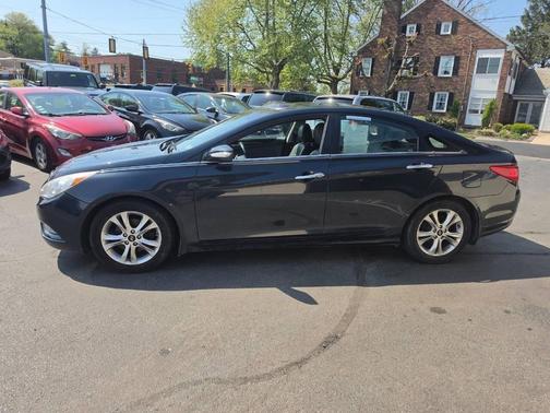 Indigo Blue Pearl 2011 Hyundai SONATA SE