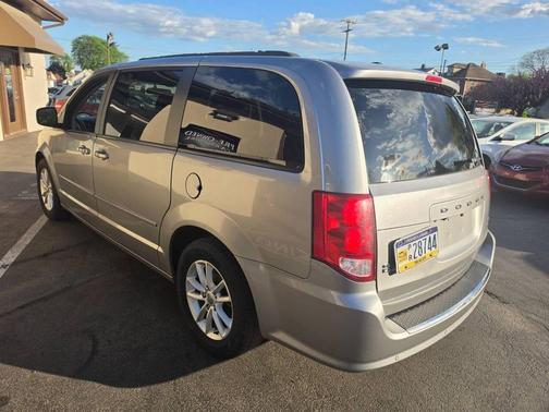 Brilliant Black Crystal Pearl Coat 2016 Dodge Grand Caravan SXT