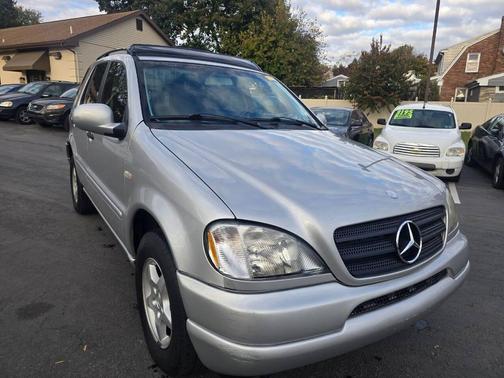 2000 Mercedes-Benz M-Class ML 320 AWD 4MATIC 4dr SUV