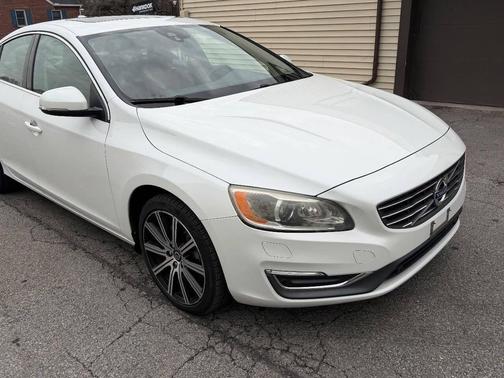 2014 Volvo S60 T5 Platinum
