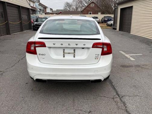 2014 Volvo S60 T5 Platinum