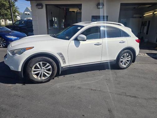 2009 INFINITI FX35 Base