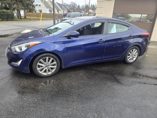 2014 Hyundai ELANTRA SE