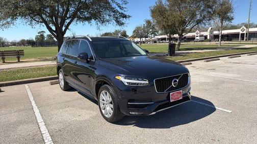 2016 Volvo XC90 T6 Momentum