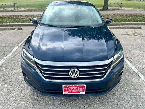 Tourmaline Blue Metallic 2021 Volkswagen Passat 2.0T SE