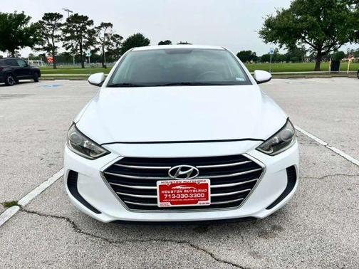 Quartz White Pearl 2018 Hyundai ELANTRA SEL