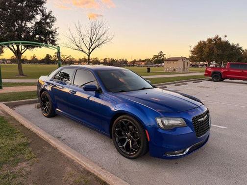 2019 Chrysler 300 S