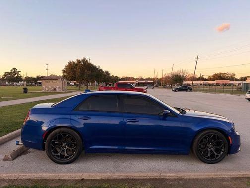 2019 Chrysler 300 S
