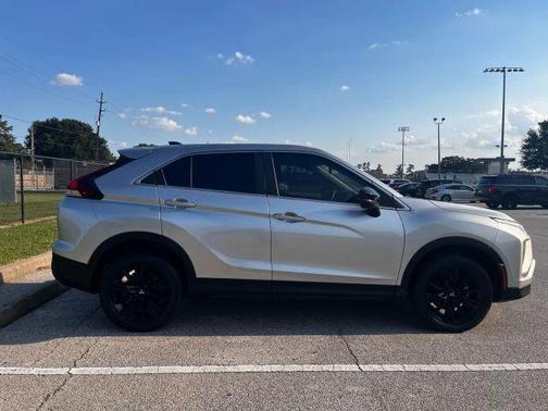 2023 Mitsubishi Eclipse Cross LE