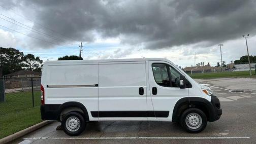 White 2025 RAM ProMaster 2500 Base